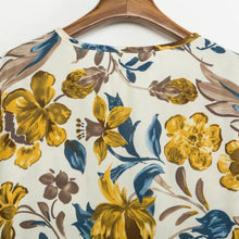 new Arrive Women Blouse Flowers Loose Type Chiffon Blouses Shirt Long Sleeve V-neck Lady Shirts UBY